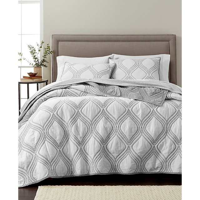 Martha Stewart Collection Gramercy Gate Reversible Embroid Ogee Quilt