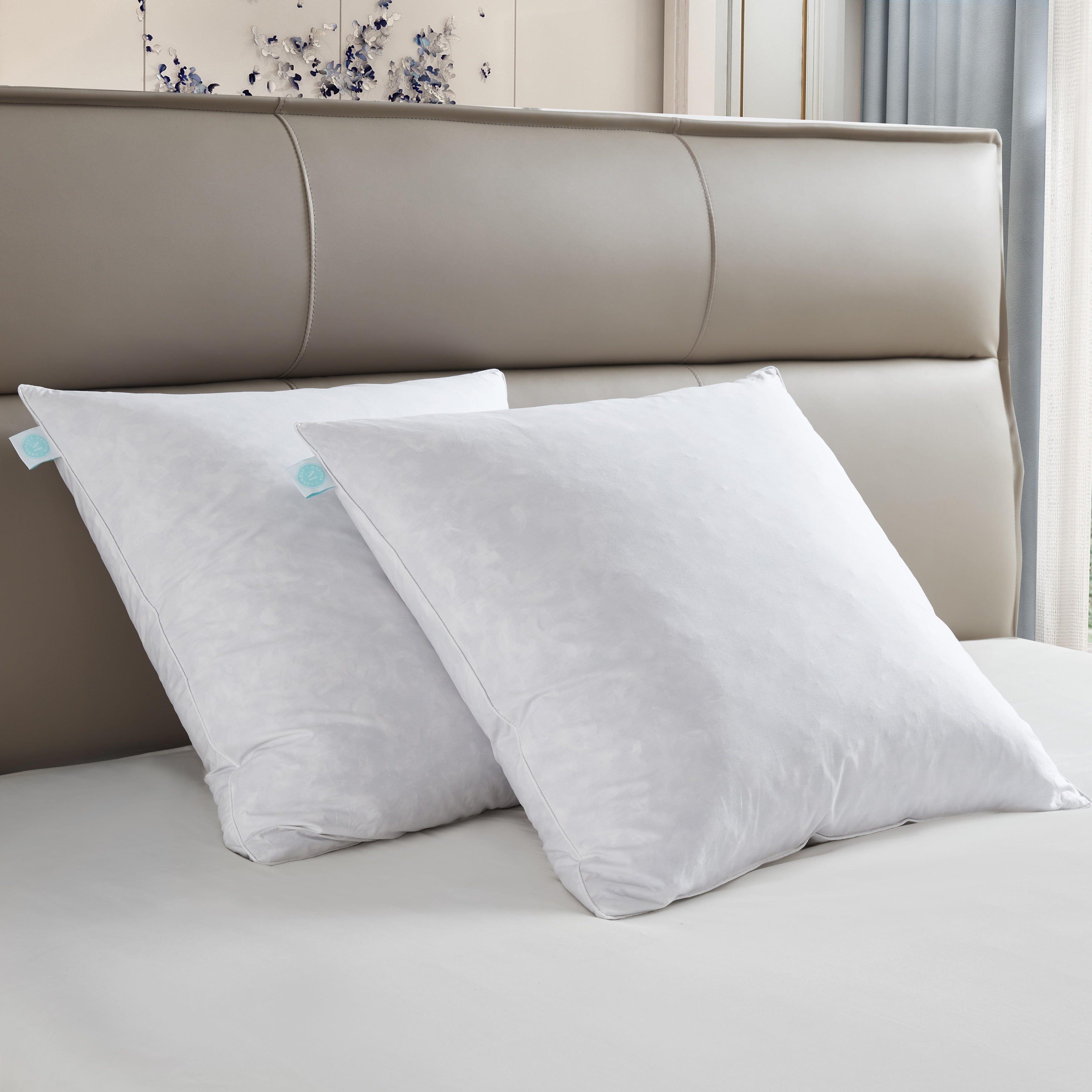 20x20'' White Cotton Feather Fill Decorative Pillow Set