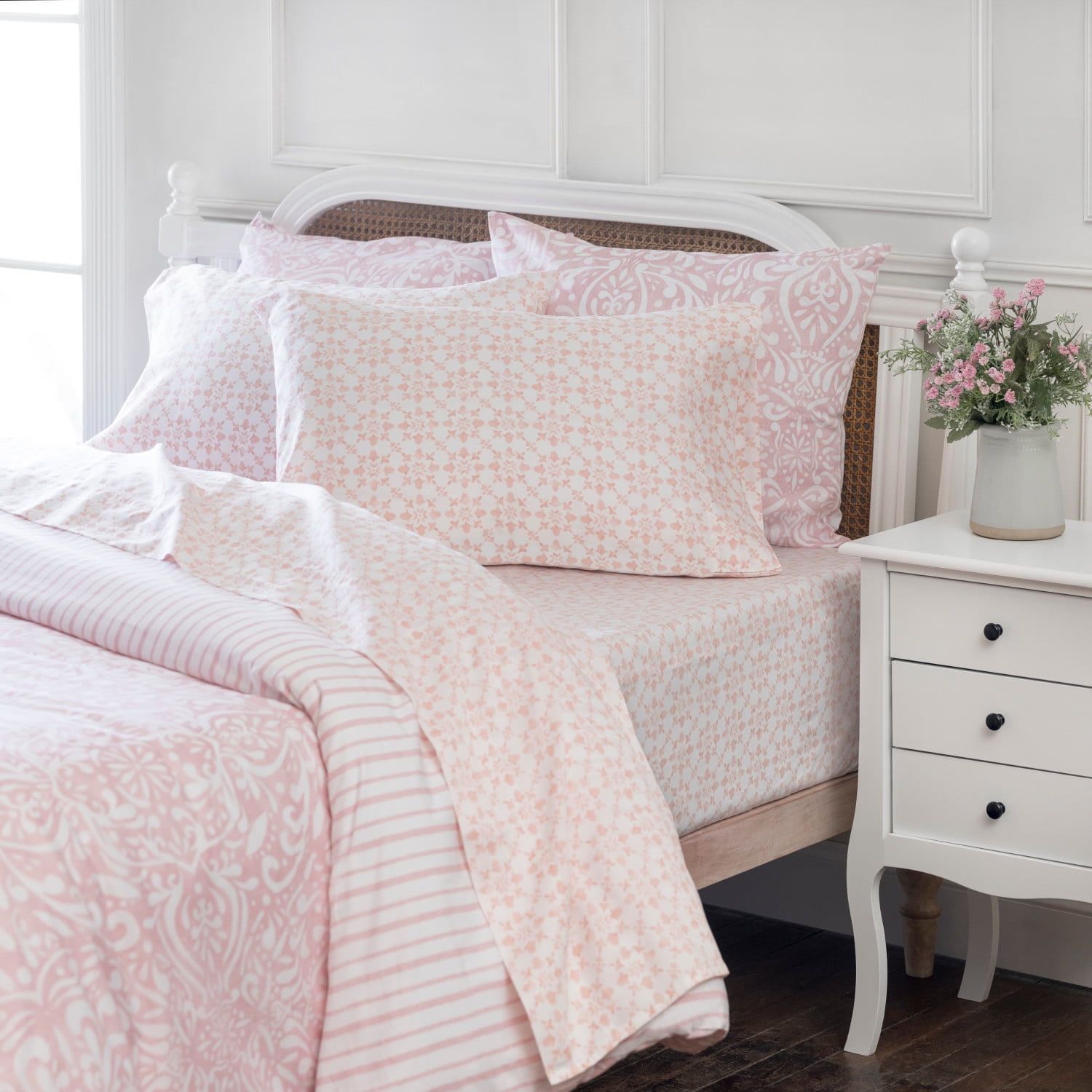 Martha Stewart Emerson 250TC 100 Egyptian Cotton, Twin XL Printed Sheet Set Matilde Medallion