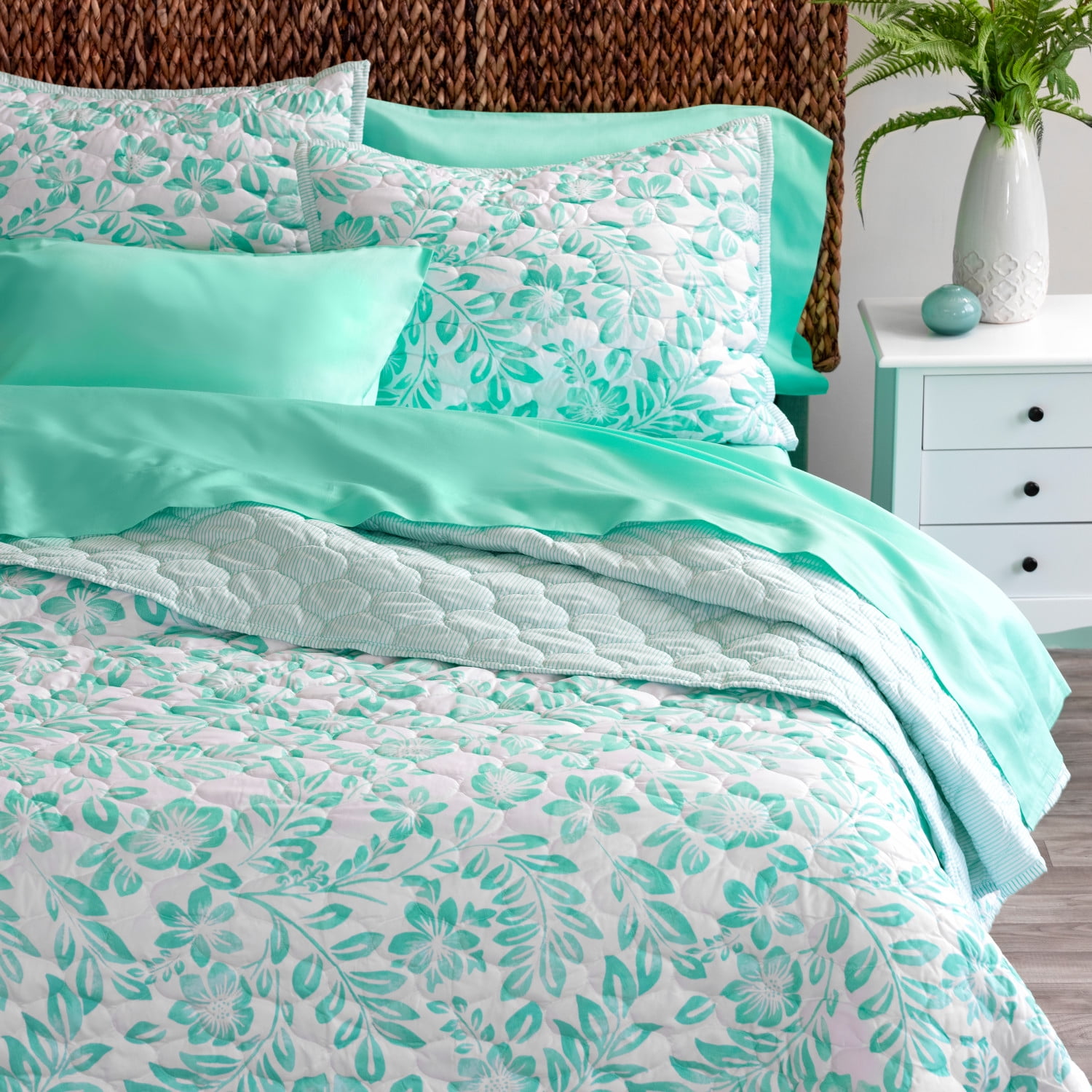 Martha Stewart Everyday 3 Piece Quilt Set - King, Frond Floral