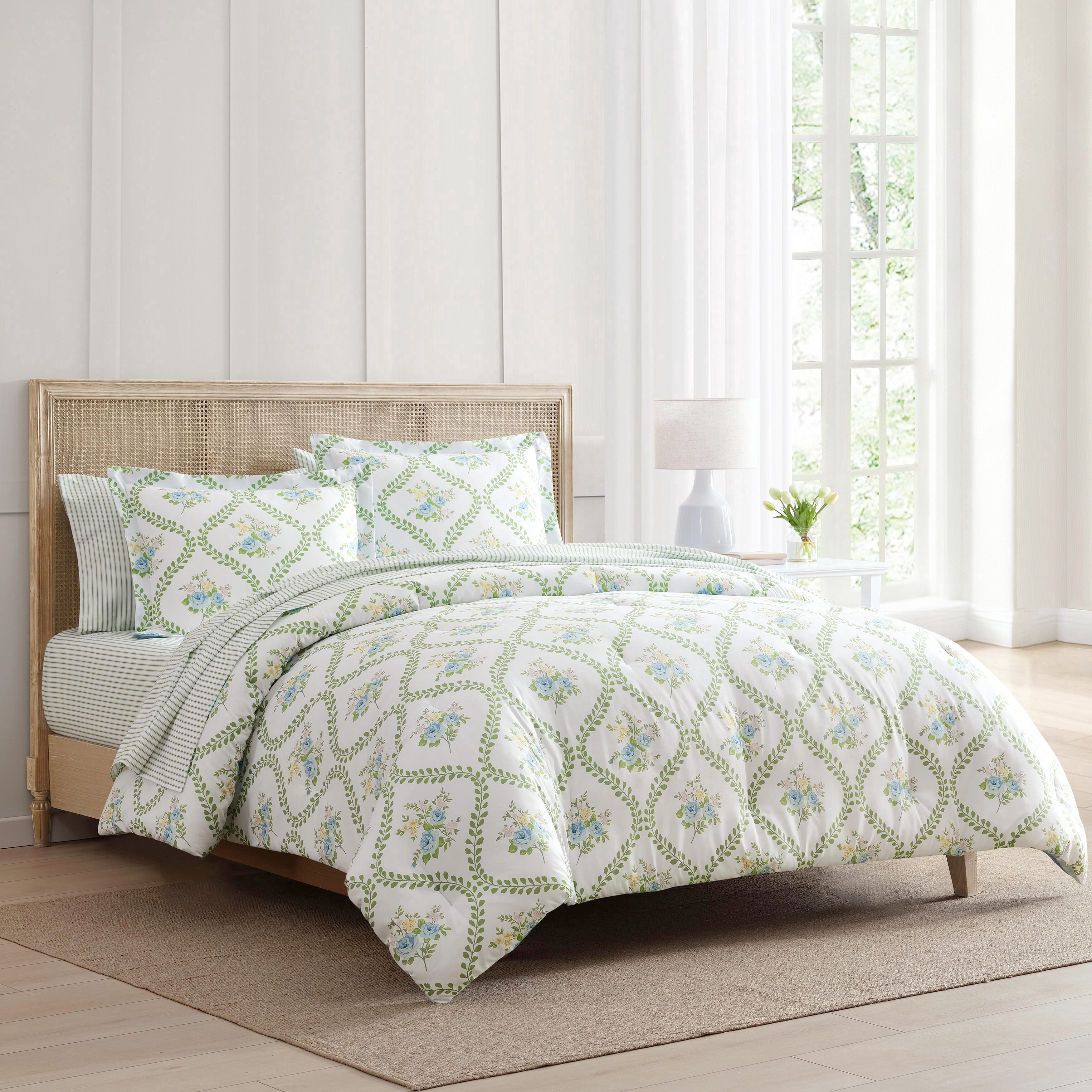 Martha Stewart Everyday Lucy Floral 7-Piece Microfiber King Comforter Set