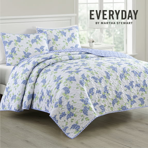 Martha Stewart Everyday Ultra Soft Brushed 100% Premium Microfiber 3 Piece King Quilt Set, 1 Quilt 90" x 90" with 2 Pillow Shams, Lightweight & Durable Bedding, Coverlet For All Season Oak Hydrangea