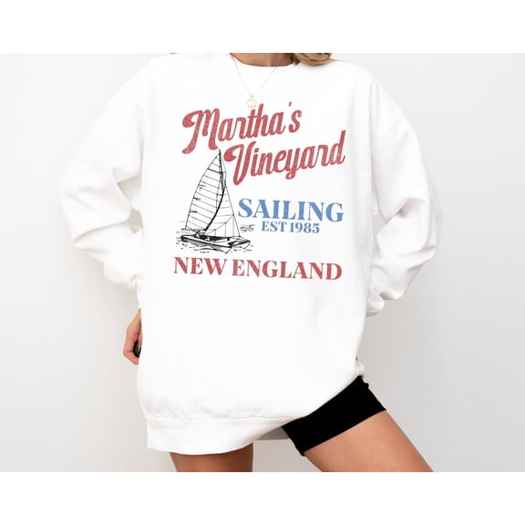 Martha s Vineyard Sailing Lightweight Crewneck T-Shirt Retro Style Pullover Gift for Her,