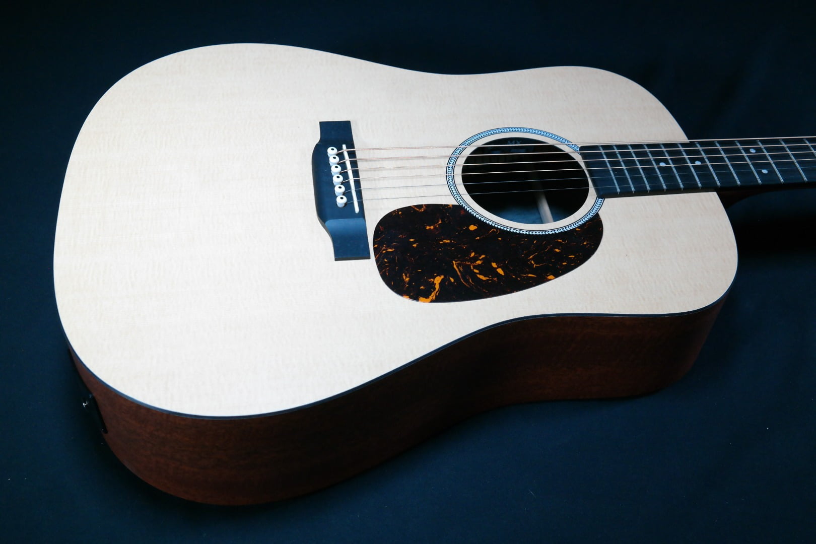 Martin Guitar X Series DX1E AcousticElectric Guitar with Gig Bag, KOA