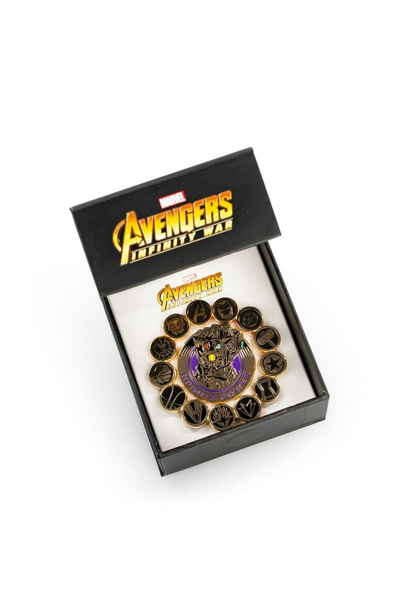 Avengers: Infinity War Official Infinity Gauntlet and Avengers Pin Set