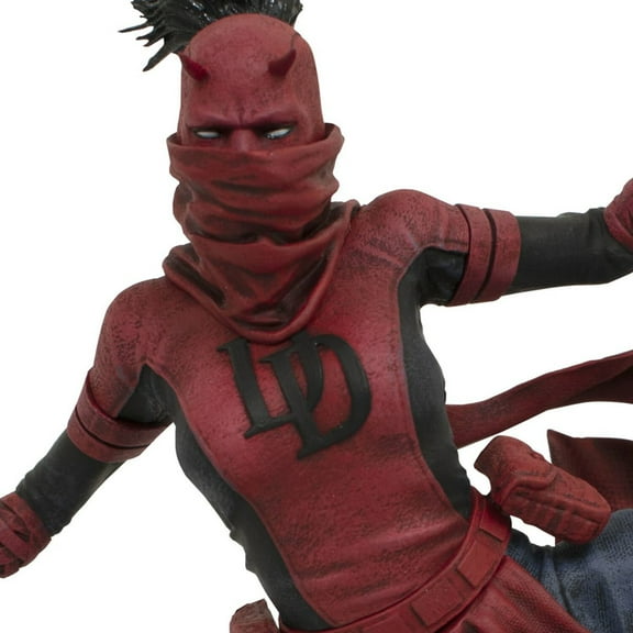 Marvel Comic Gallery Elektra as Daredevil Statue