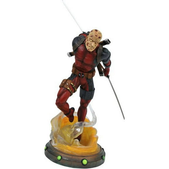 Marvel Gallery Unmasked Deadpool PVC Fig