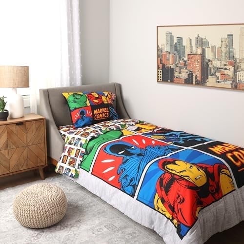 Marvell Comics Bedding Sheet Set 4 pcs Twin Bed in Bag Set for Kids - Reversible Comforter, Flat Sheet, Fitted Sheet & Pillowcase