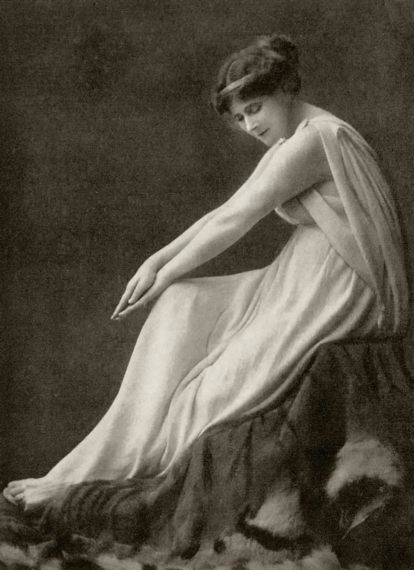 Mary Anderson 1859 - 1940 American Stage Actress From A Few More Memories By Mary Anderson De Navarro Published London 1936 Canvas Art - Ken Welsh Design Pics (12 x 17)
