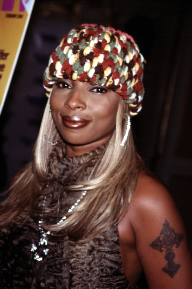 Mary J Blige (Top By Niji Furs) At 4Th Annual Cosmo Fun Fearless Female Awards Luncheon Canvas Art - (16 x 20)
