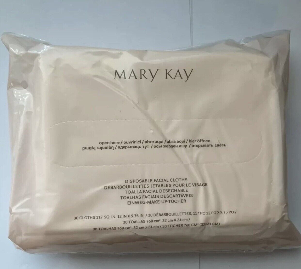 Mary Kay Disposable Facial Cleansing Cloths (1 Pack of 30 Cloths