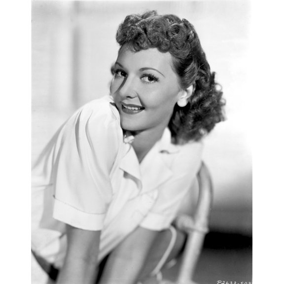 Mary Martin Leaning Forward and smiling Portrait Photo Print (8 x 10)