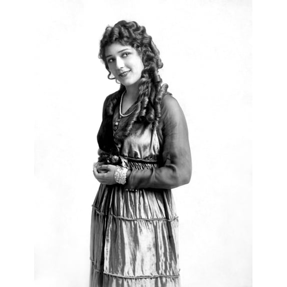 Mary Pickford Ca. 1918 Photo Print (16 x 20)