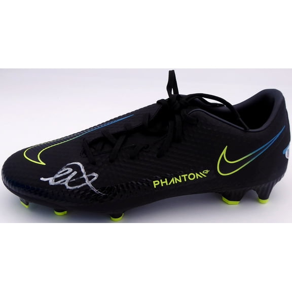 Mason Mount Autographed Black Nike Phantom Cleat Shoe Chelsea F.C. Size 9 Beckett BAS #K06361