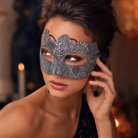 Masquerade Mask Silver Venetian Half Face 7 Inch Patterned Party Accessory for Events Halloween Mardi Gras, 1 Pack