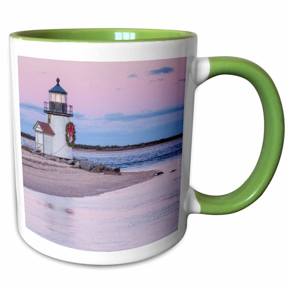 3drose, Mass. Nantucket Island. Brant Point Lighthouse with Christmas Wreath., 11oz Two-tone Green Mug