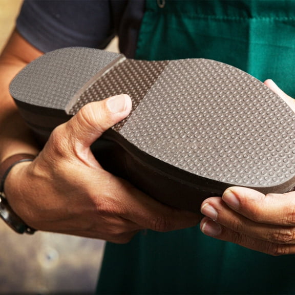 Masteelf 1 Roll Shoe Sole Protector Clear Sole Protector Stickers Shoe Bottom Protector Self Adhesive Sole Protector For High Heel Shoes