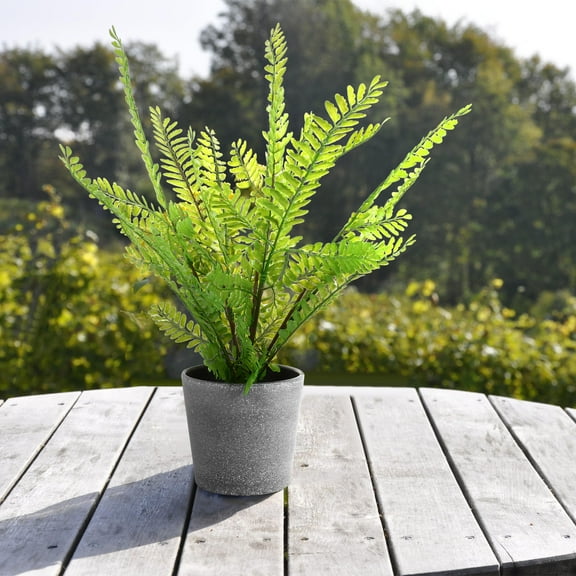 Masteelf Creative Simulation Fern Plant Ornament for Decor Made of Plastic Green Color No Maintenance Needed