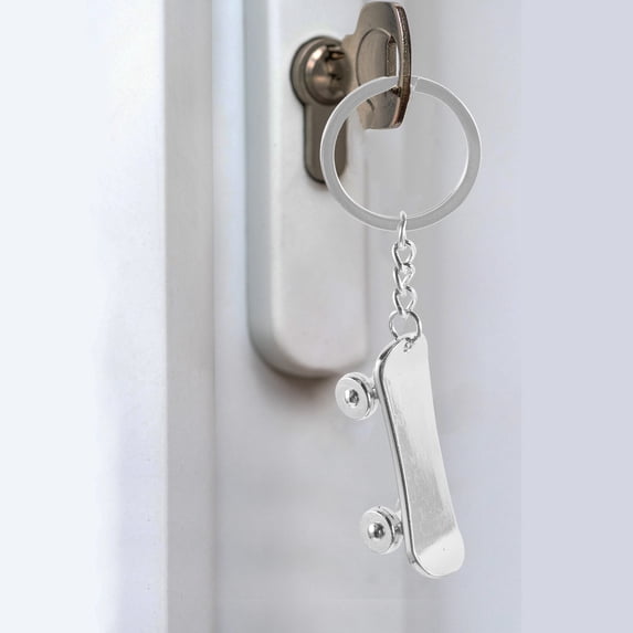 Masteelf Sports Match Souvenirs Keychain Vintage Skateboard Rings Shape Keychains Silver