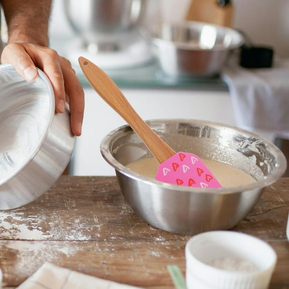 Masteelf Valentine's Day Silicone Spatula Set with Wooden Handle Heat Resistant Kitchen Tool for Home Use Assorted Color 2pcs