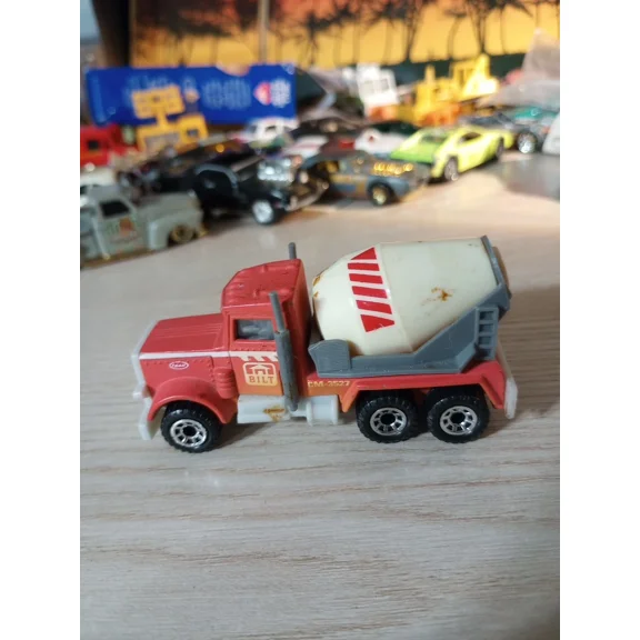 Matchbox Peterbilt Cement Truck 1981 1:60 Die Cast China Orange