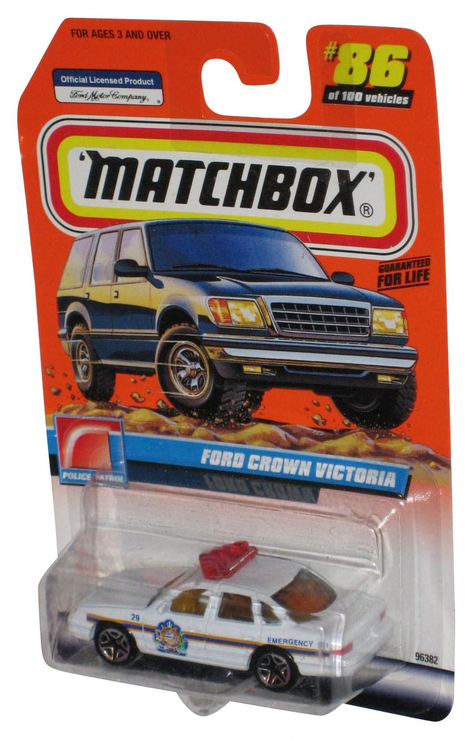 Matchbox Police Patrol (1999) White Ford Crown Victoria Toy Car