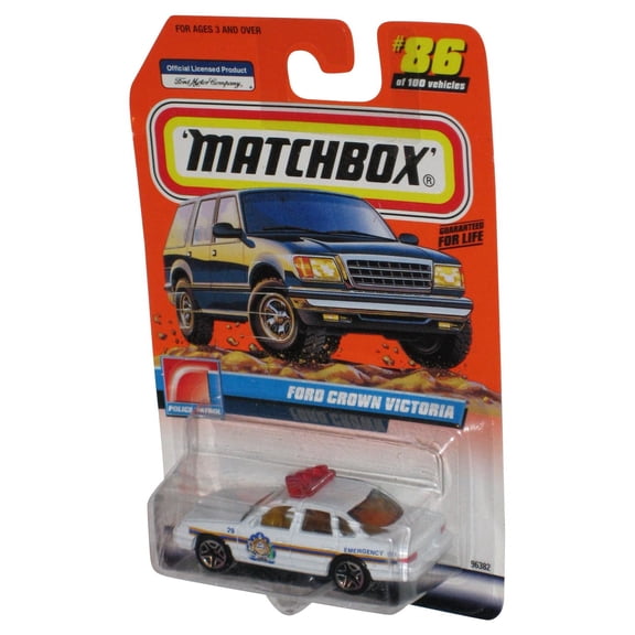 Matchbox Police Patrol (1999) White Ford Crown Victoria Toy Car #86/100