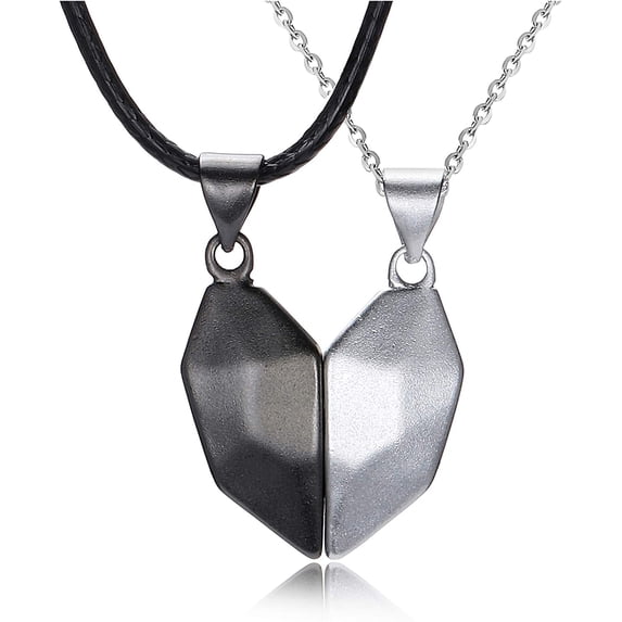 Matching Heart Pendant Necklaces for Couples - Personalized Couples Gifts for Girlfriend Boyfriend Wife Husband Valentine’s Day Gifts