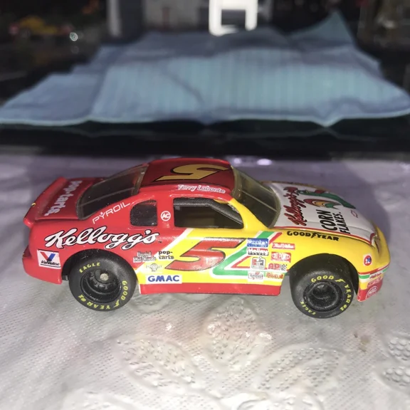 Matchox Intn Terry LaBonte Kelloggs 1:64 Die Cast