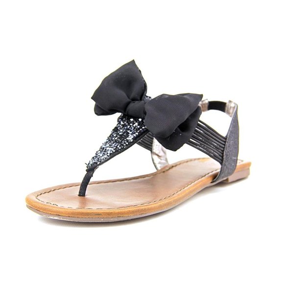 Material Girl Womens Swan 2 Split Toe Casual T-Strap Sandals, Black, Size 5.0
