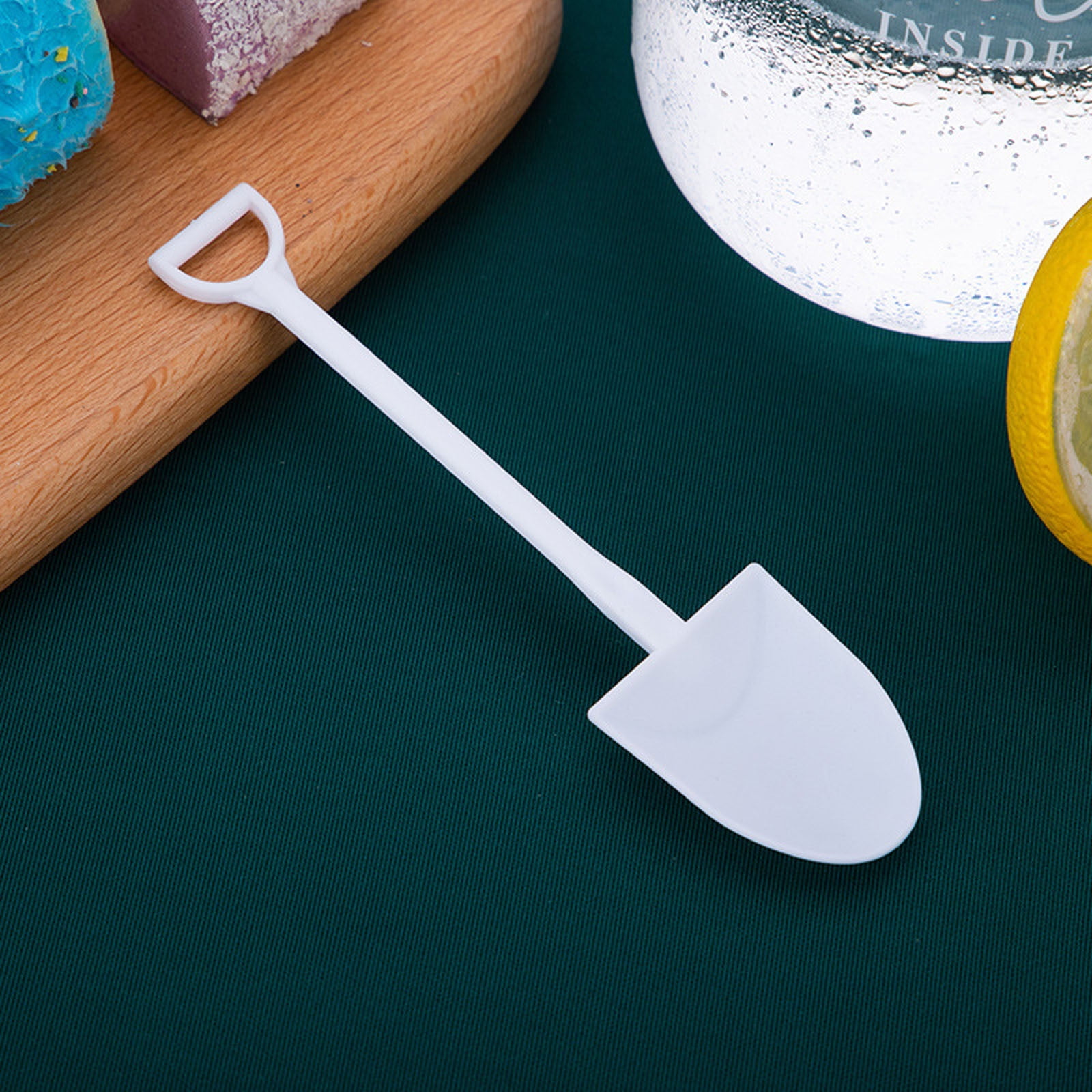 Matoen 100Pcs Plastic Ice Cream Spoons Mini Disposable Dessert Shovels ...