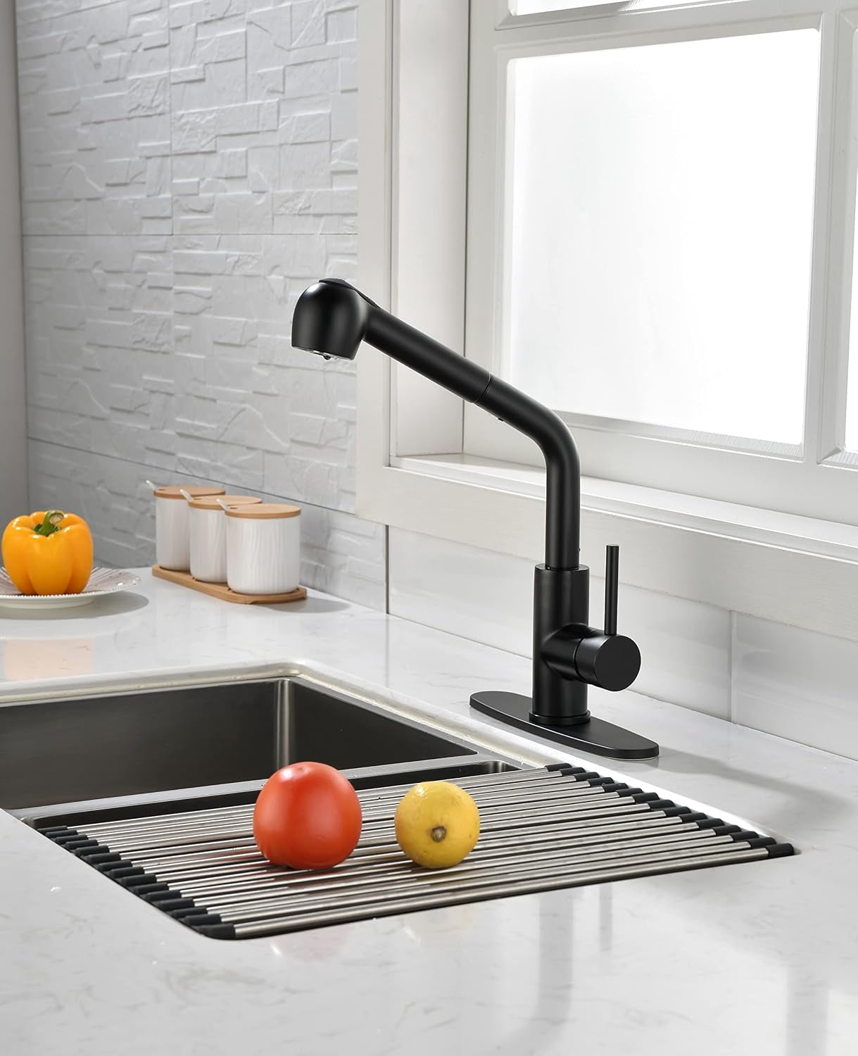 Matte Black Kitchen Faucets with Pull Down Sprayer, Single Handle ...