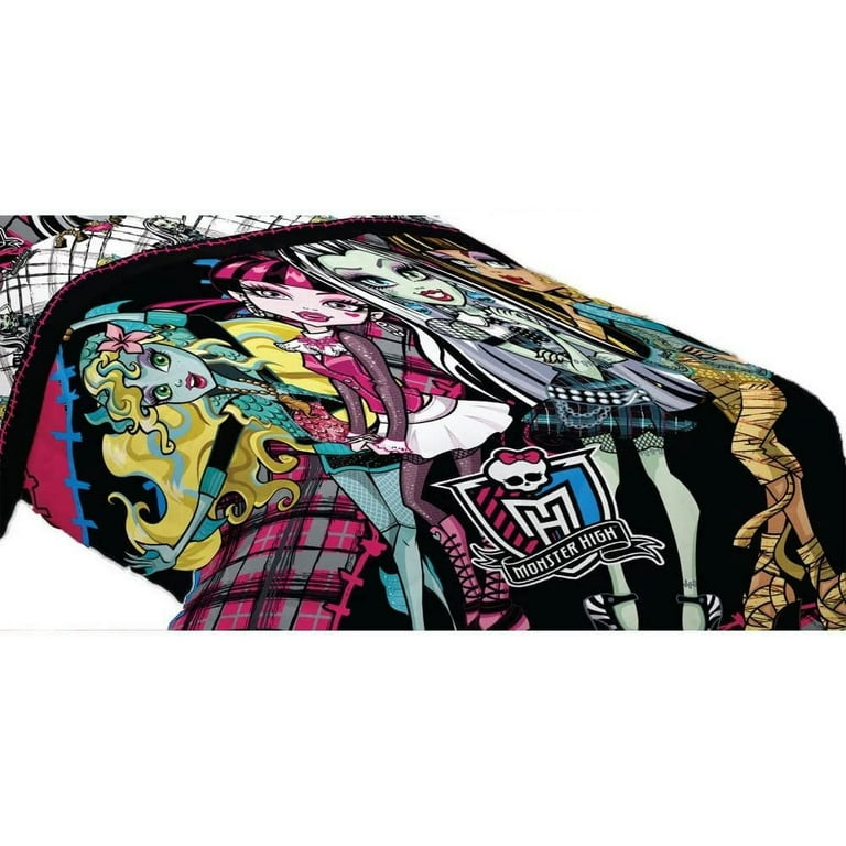 Mattel Monster High Right to Fright 72 by 86-Inch Microfiber