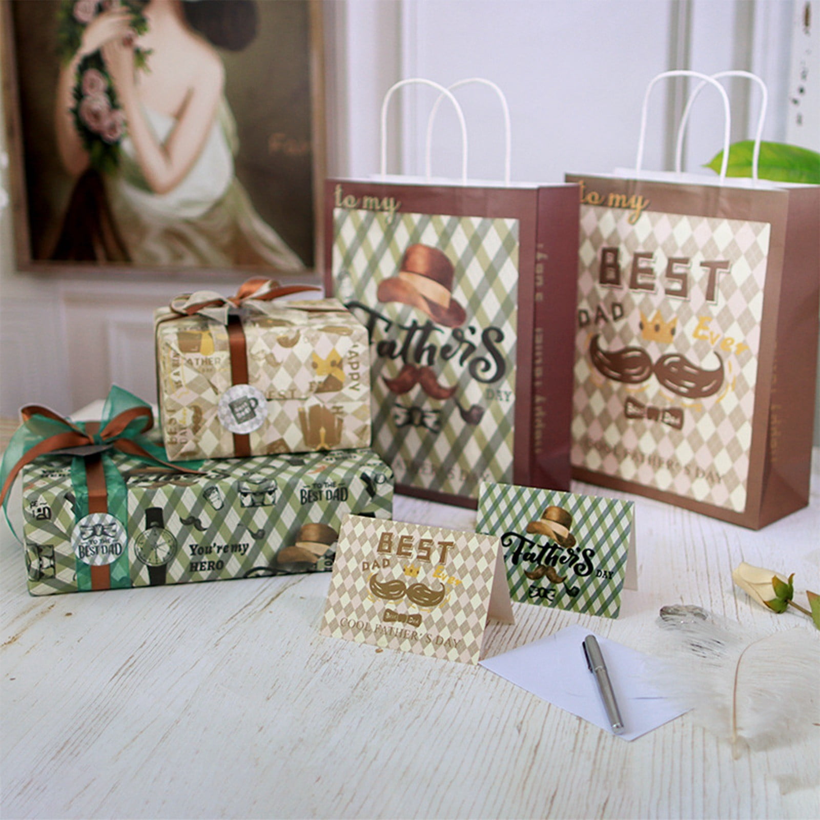 Mattes White Cowhide Father'S Day Gift Wrapping Paper Gouache Nostalgic