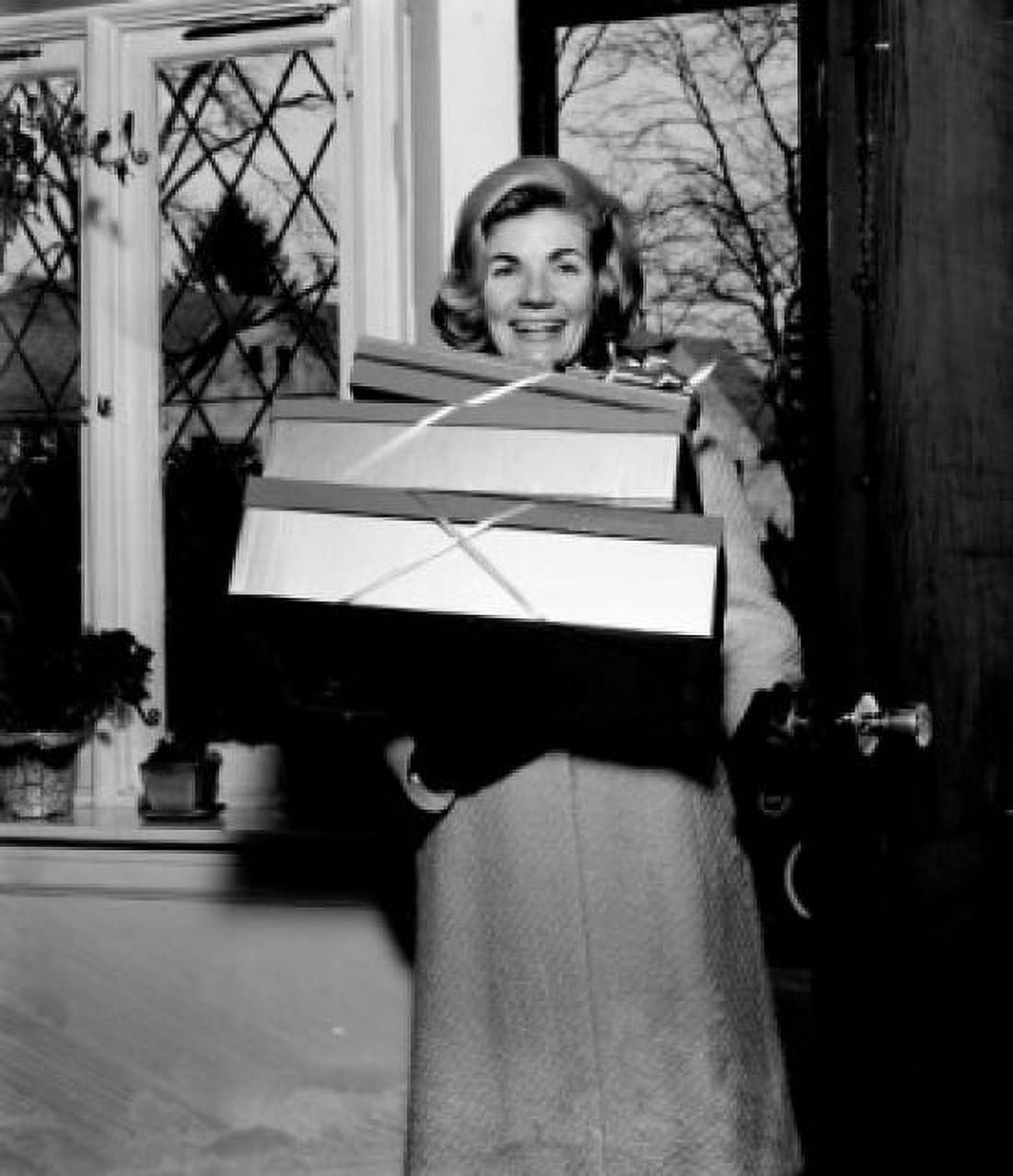 Mature woman coming back from shopping Canvas Art - (24 x 36)