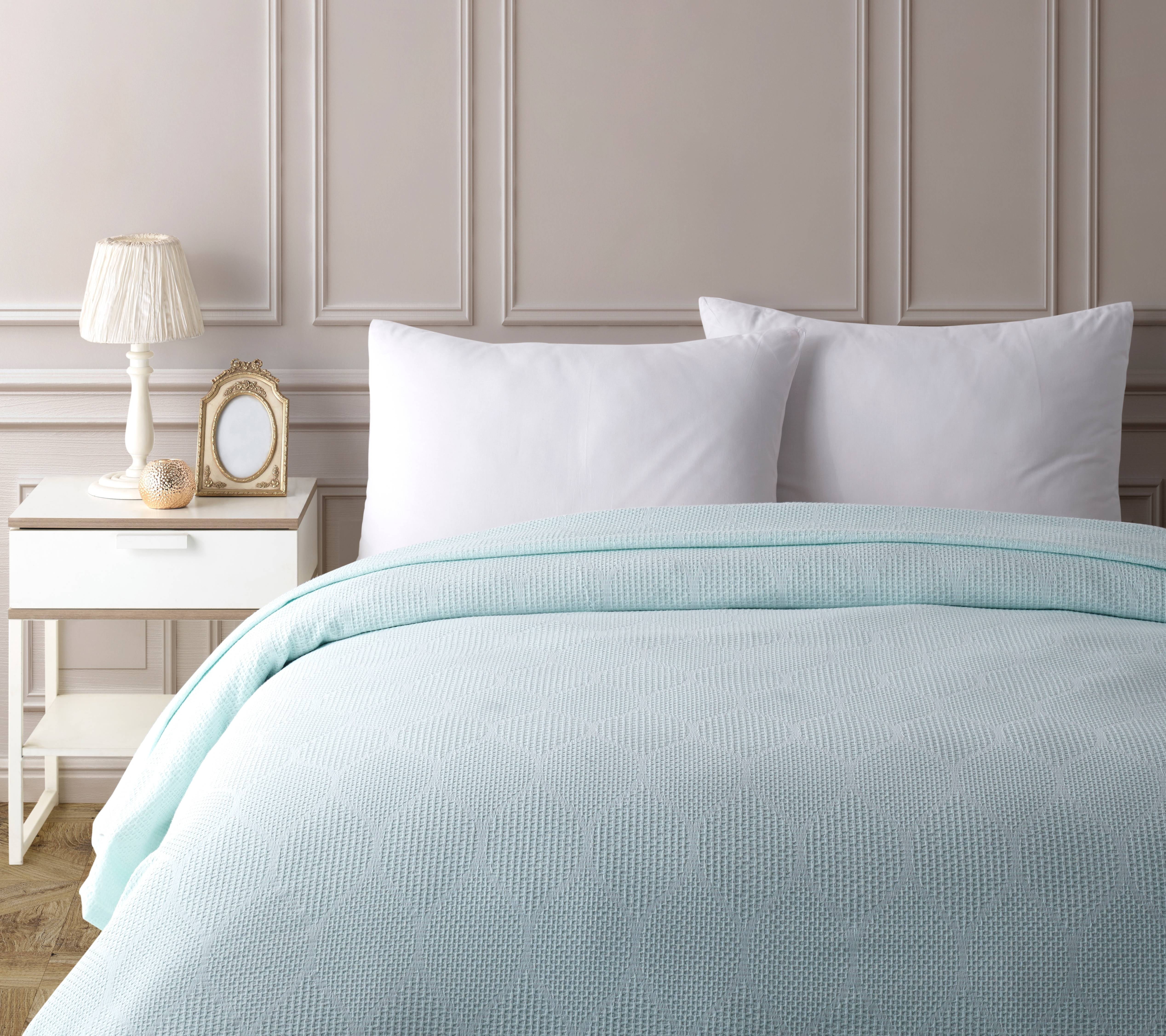 Maura All Season Cotton Decorative Thermal Blanket, Sateen Flowing Jacquard