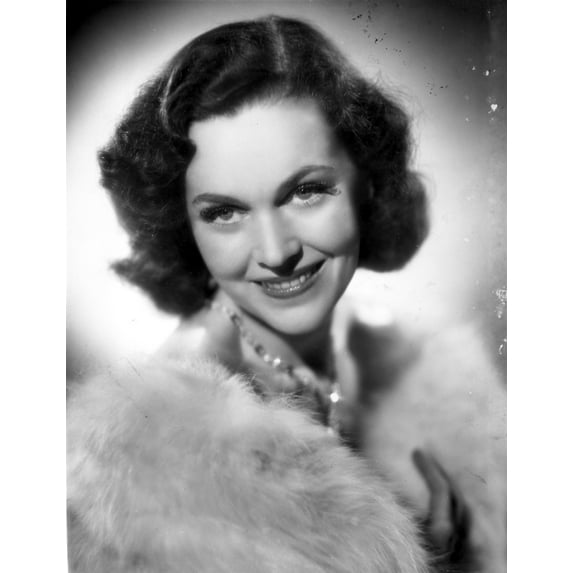 Maureen O'Sullivan on a Furry Shawl Photo Print (24 x 30)