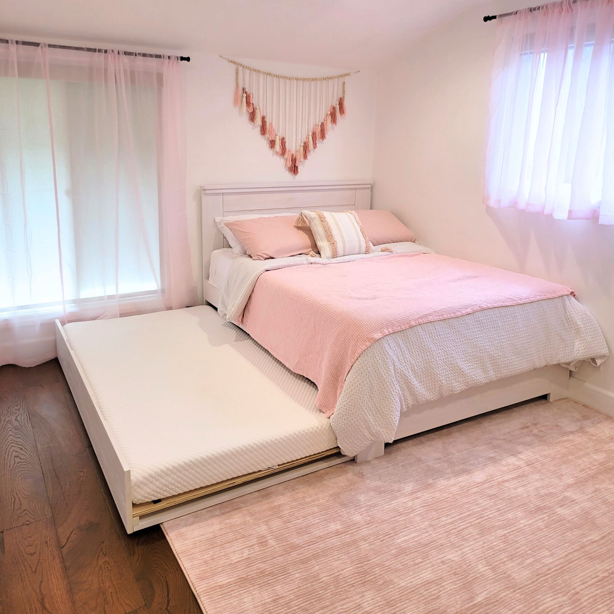 White Wash Pine Full Bed with Trundle and Headboard