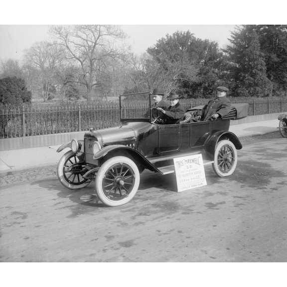Maxwell Car Poster Print (24 x 36)