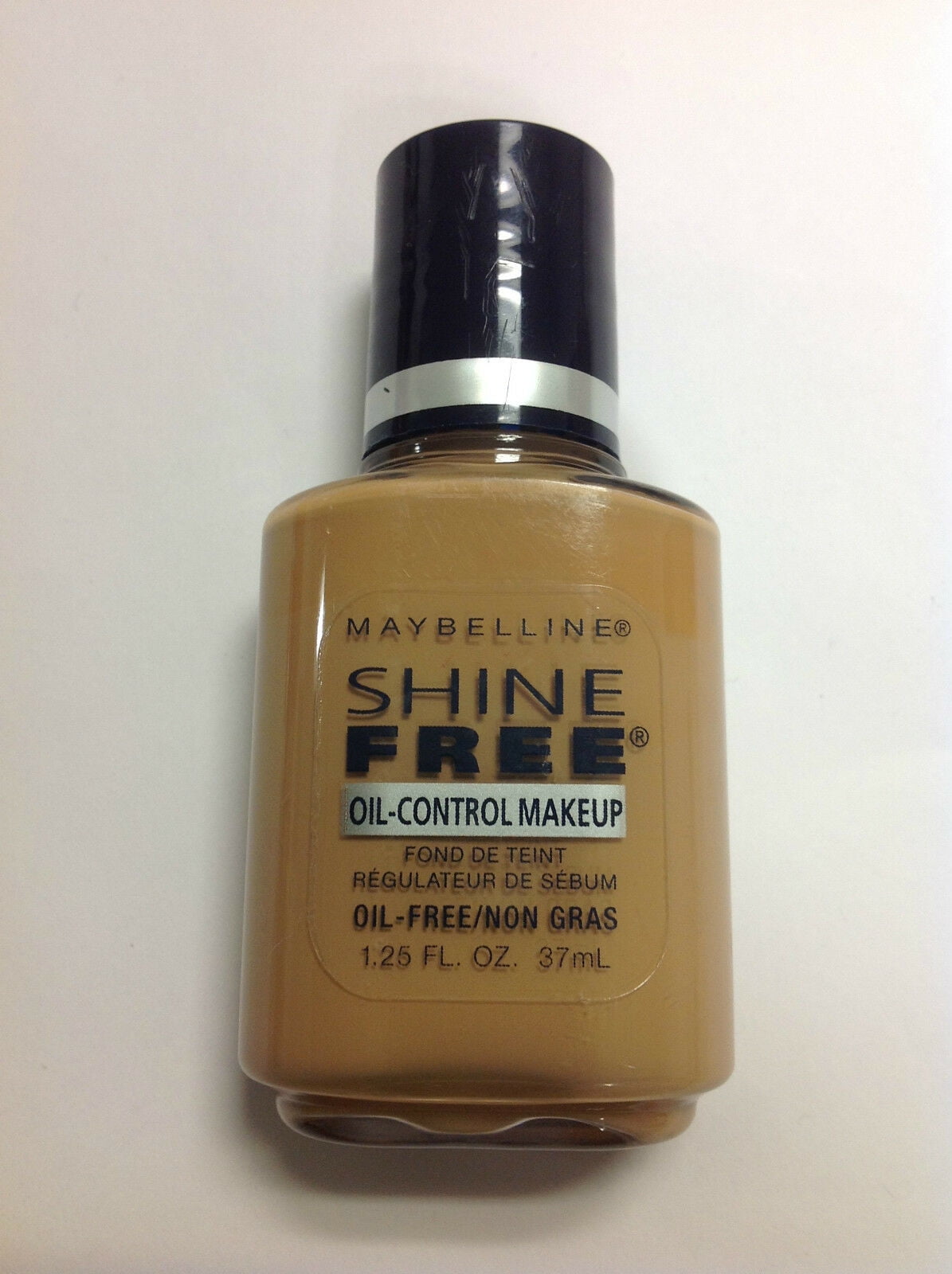 Maybelline Shine Free Oil-Control Makeup Foundation ( #7 GOLDEN BEIGE / FAWN )
