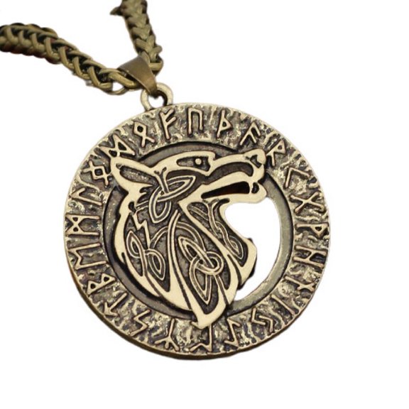 MayiaHey Viking Wolf Rune Circle Pendant, Norse Wolf Head Necklace for Men, Celtic Wolf Rune Necklace Nordic Wolf Amulet Jewelry, Punk Wolf Runic Necklace Rock Wolf Totem Circle Pendant Necklace