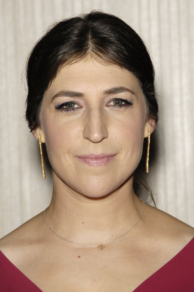 Mayim Bialik At Arrivals For 19Th Annual Art Directors Guild Excellence In Production Design Awards (Adg) Canvas Art -  (16 x 20)