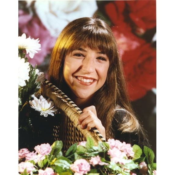 Mayim Bialik smiling in Portrait with Flowers Photo Print (8 x 10)