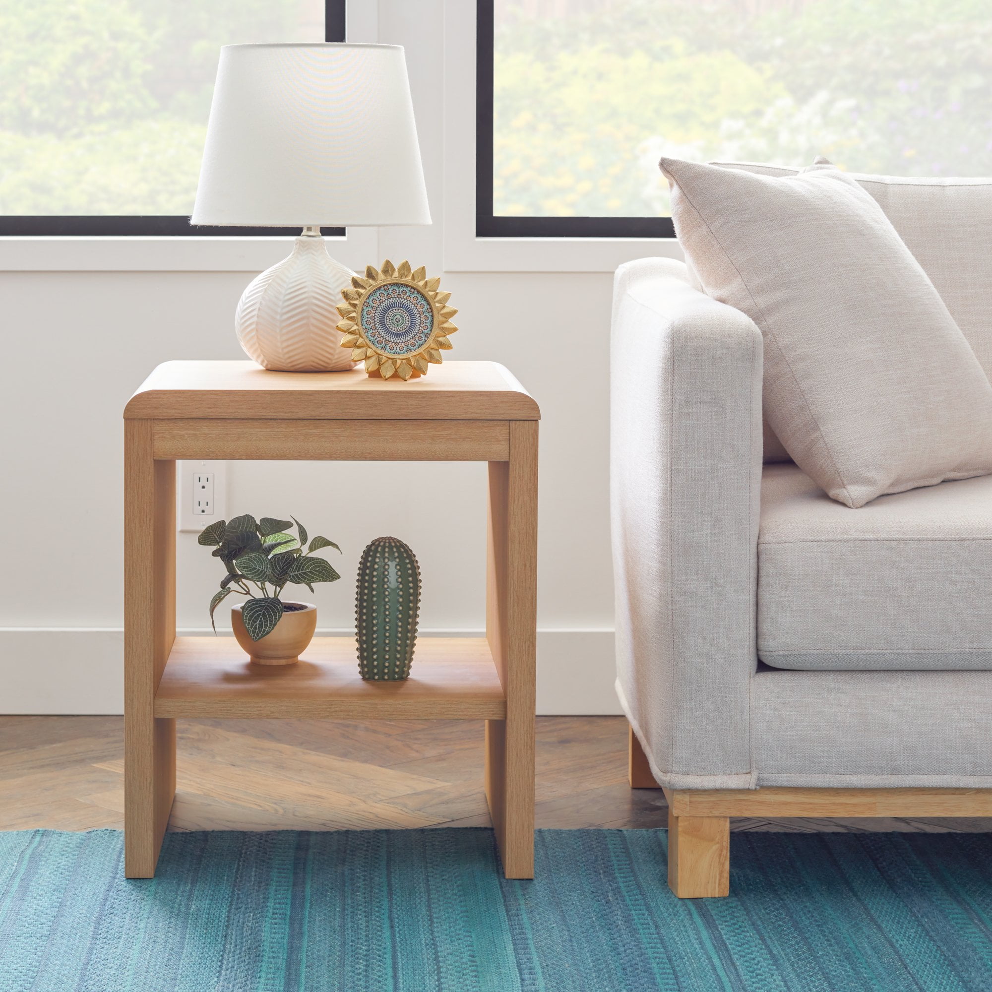 free-shipping-mayview-modern-light-oak-wood-end-table-with-usb-ports