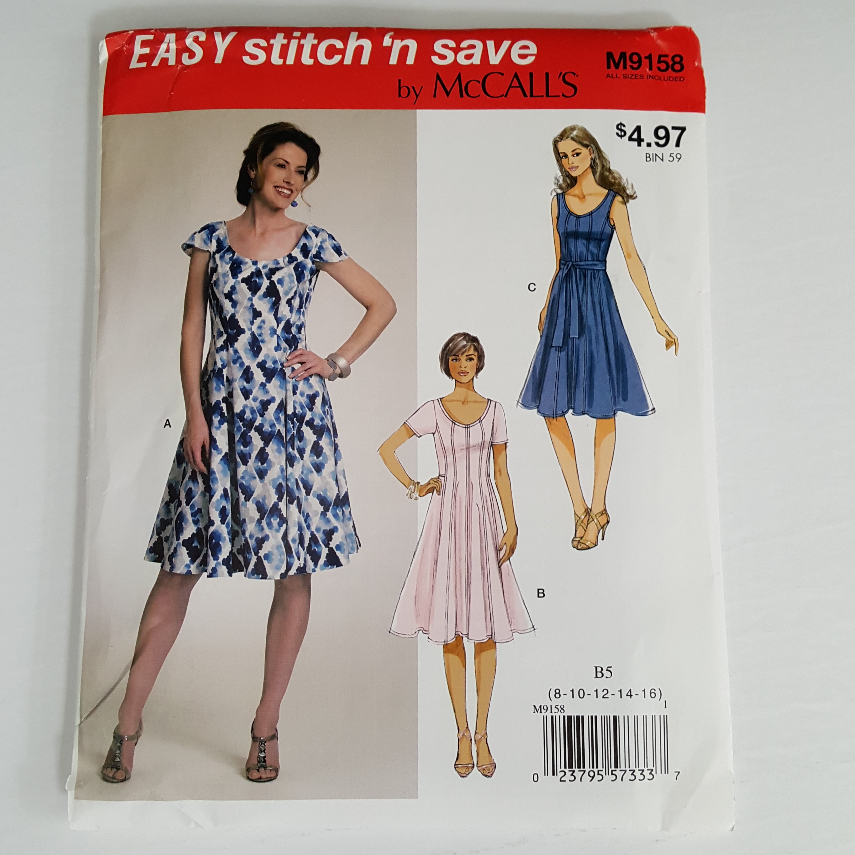 McCall's Easy Stitch 'n Save Pattern 8618 Robe avec col marin pour fille  7-8-10-12-14 ans : : Maison