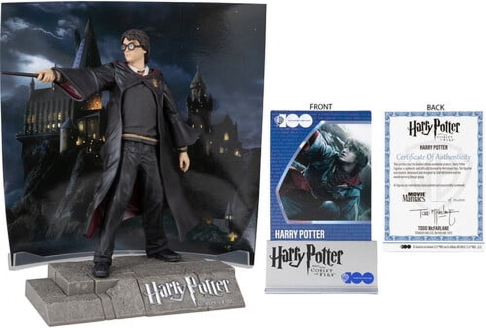 Harry Potter 6" Posed Figure with Scenic Backdrop and Art Card