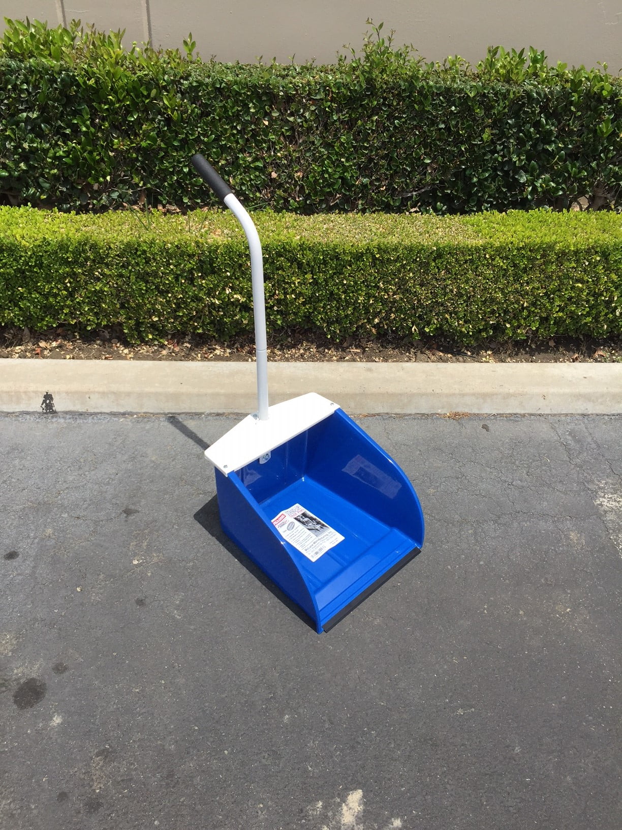 McLane StandUp Dust Pan, Indoor and Outdoor, Wide Mouth Dust Pan for