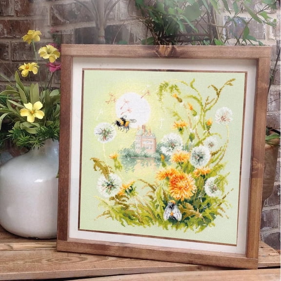 Wizardi Counted Cross-Stitch Kit Meadow Stories. Bumblebee 510-354 Magic Needle