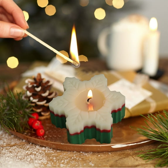Mecorevxz Christmas Decorations Christmas Snowflake Shaped Winter Aroma Candle for Xmas Desktop Decorations,Christmas Gifts(Green)