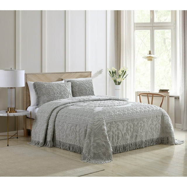 Medallion Chenille Bedspread. Gray Queen